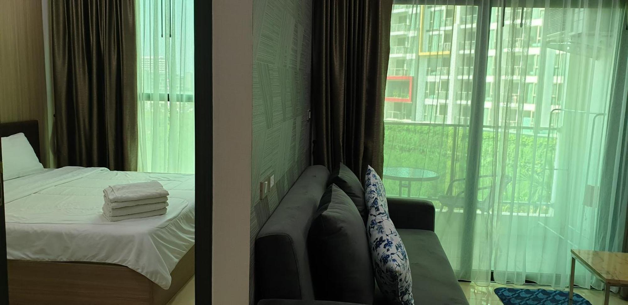 Dusit Grand Condo View Джомтиен Бийч Екстериор снимка