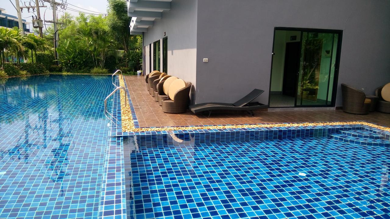 Dusit Grand Condo View Джомтиен Бийч Екстериор снимка