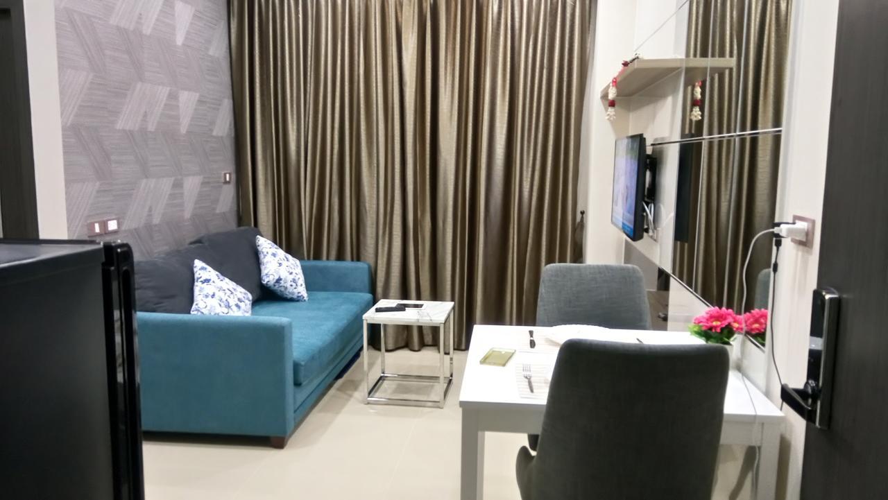 Dusit Grand Condo View Джомтиен Бийч Екстериор снимка