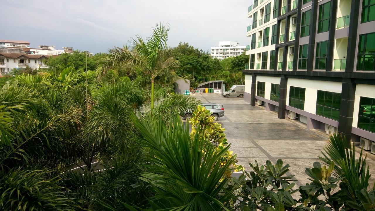 Dusit Grand Condo View Джомтиен Бийч Екстериор снимка
