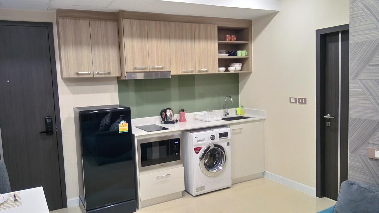 Dusit Grand Condo View Джомтиен Бийч Екстериор снимка